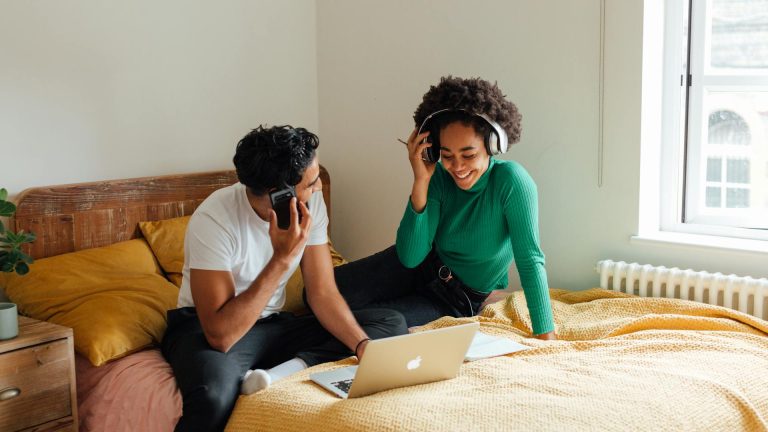 Simulateur de force amoureuse sur vivreettravaillerencouple.com : test et interprétation