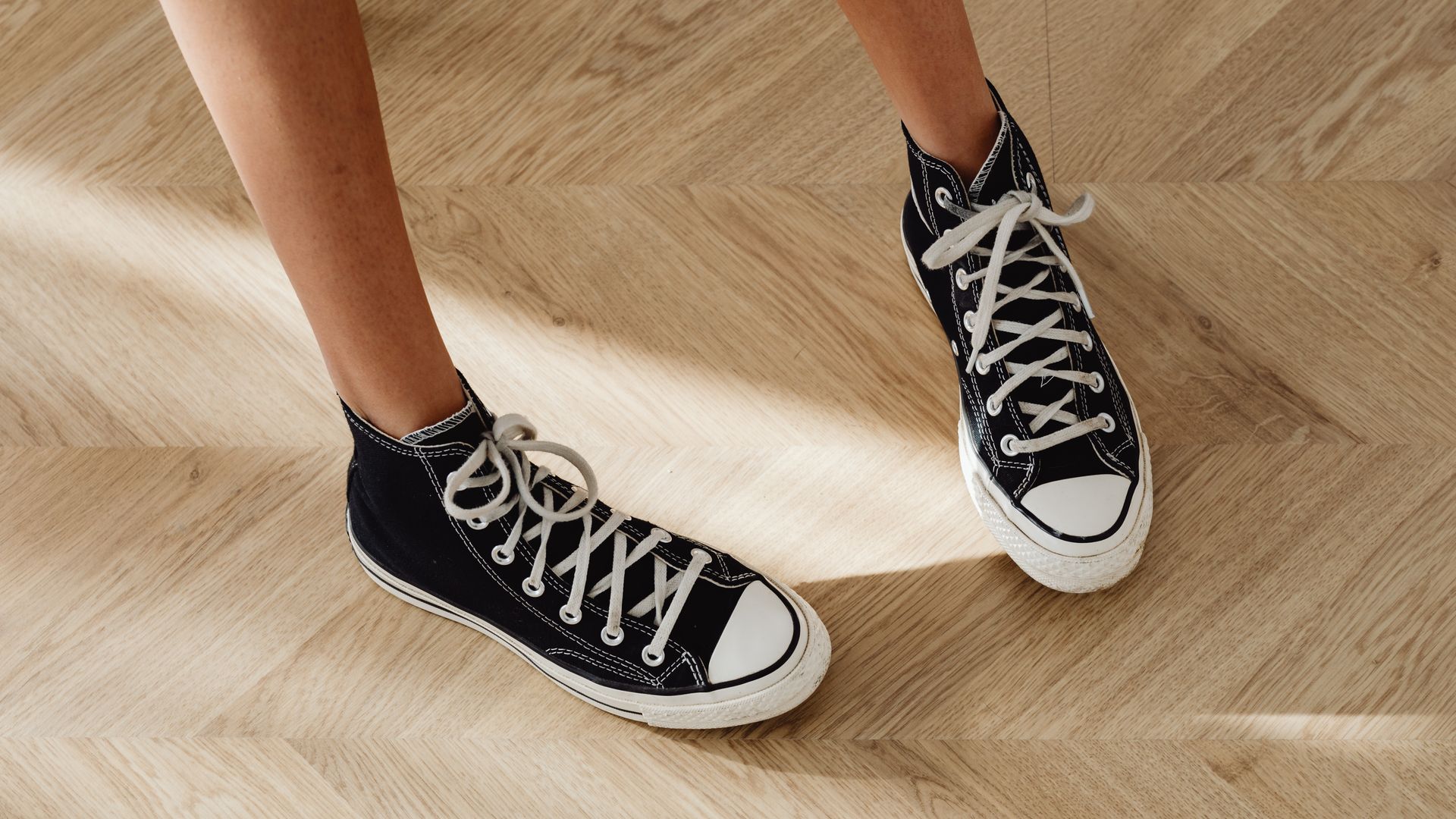 Quelles sneakers noires choisir pour un style intemporel ?