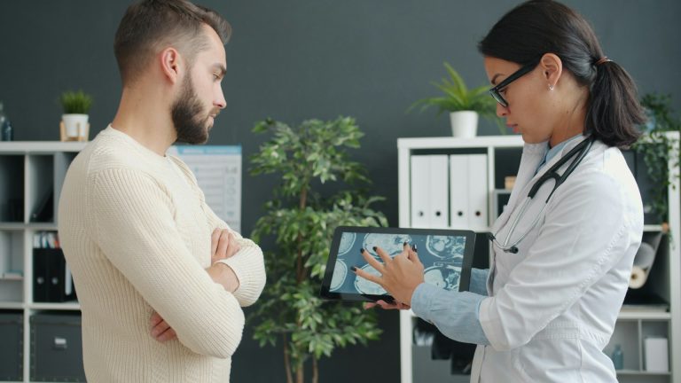 Botox : effets secondaires à long terme, ce que montrent les données