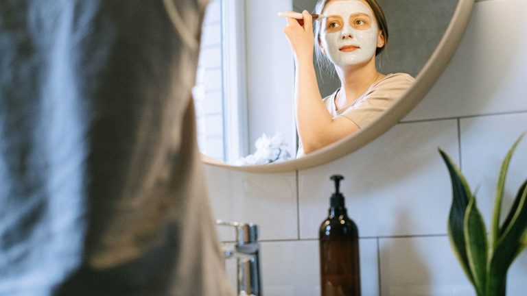 Routine de soins du visage pour peau mixte