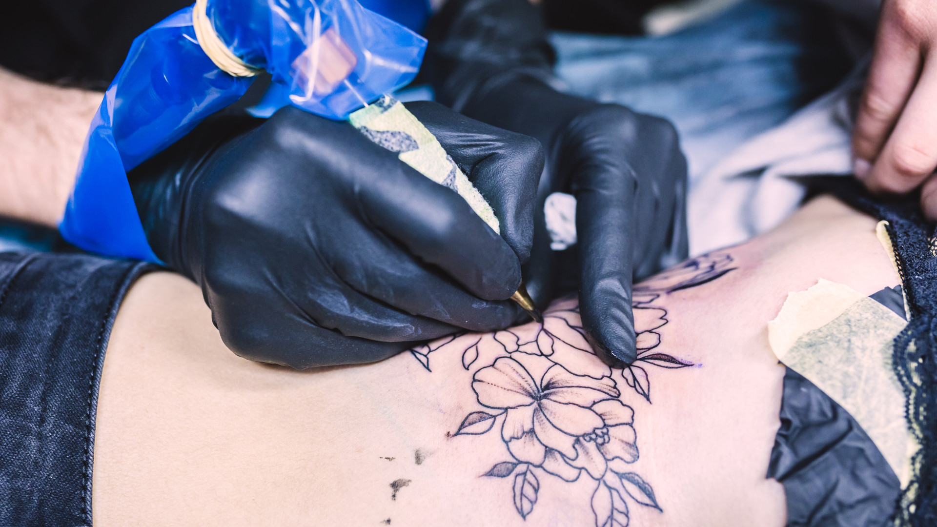 Tatoueuse à Nice : comment choisir une artiste spécialisée dans votre style ?